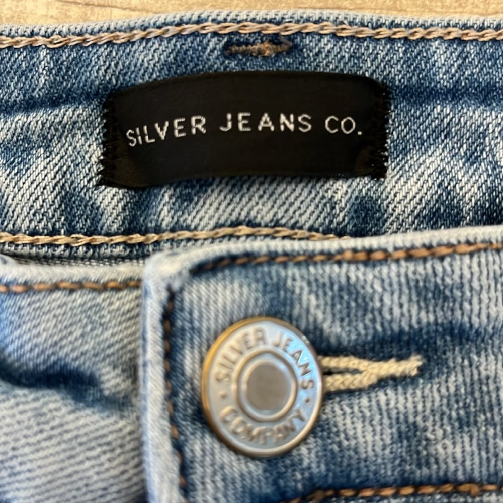 Silver Jeans Co. Shorts Boyfriend Short Size 30 Color Blue